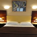 Hotel Clauzel 2*