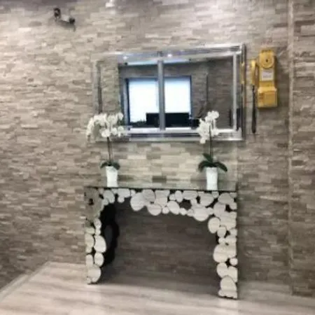 巴黎克罗采酒店