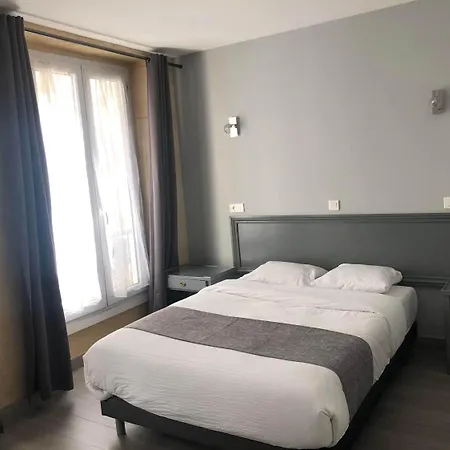 巴黎克罗采酒店 2* 巴黎