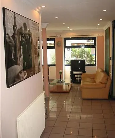 巴黎克罗采酒店 酒店 2*