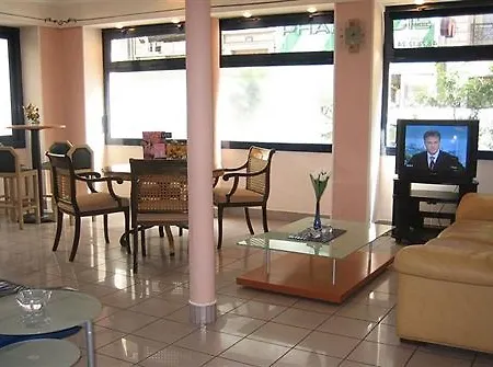 巴黎克罗采酒店 2* 巴黎